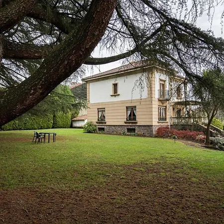 Chalet La Casona Del Fronton *